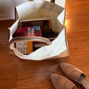 Carolina Herrera white and tan